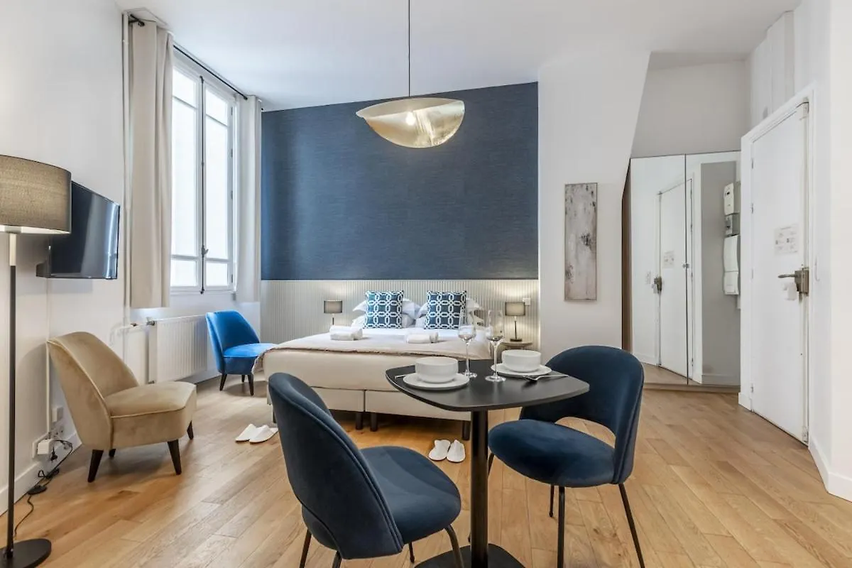 Champs Elysees - Amazing Apartment - Studio location